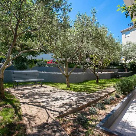 With A Parking Space Okrug Gornji, Ciovo - 19711 * Trogir