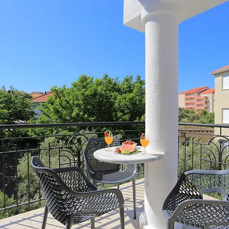 Appartement With A Parking Space Okrug Gornji, Ciovo - 19711 *