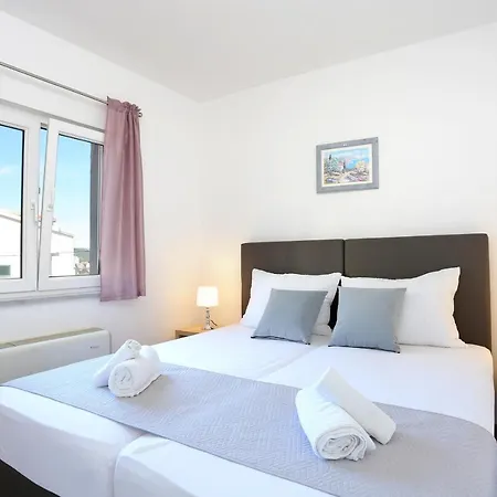 With A Parking Space Okrug Gornji, Ciovo - 19711 * Trogir