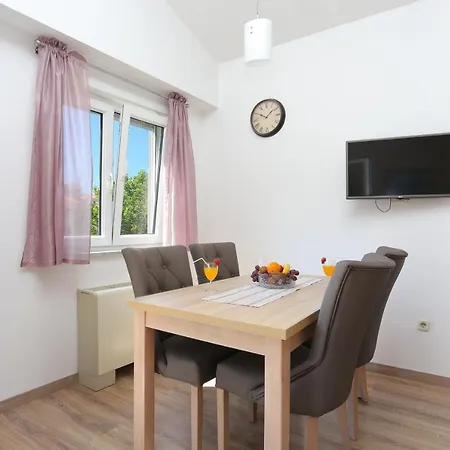 With A Parking Space Okrug Gornji, Ciovo - 19711