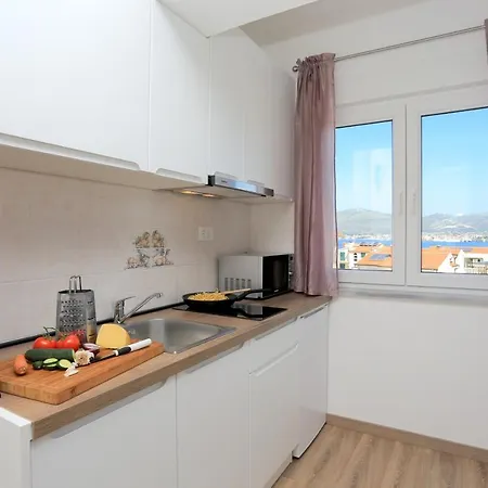 Lejlighed With A Parking Space Okrug Gornji, Ciovo - 19711