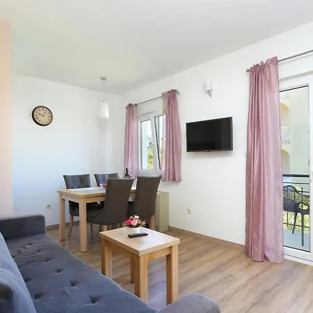 With A Parking Space Okrug Gornji, Ciovo - 19711 * Trogir