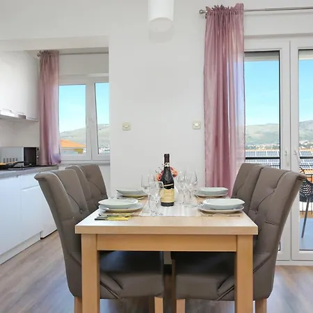 With A Parking Space Okrug Gornji, Ciovo - 19711 Trogir