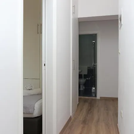 With A Parking Space Okrug Gornji, Ciovo - 19711 Lägenhet