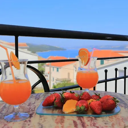 With A Parking Space Okrug Gornji, Ciovo - 19711