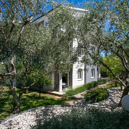 With A Parking Space Okrug Gornji, Ciovo - 19711 Lägenhet *